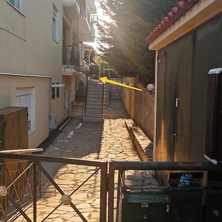 Peraía The Golden Guest House מראה חיצוני תמונה