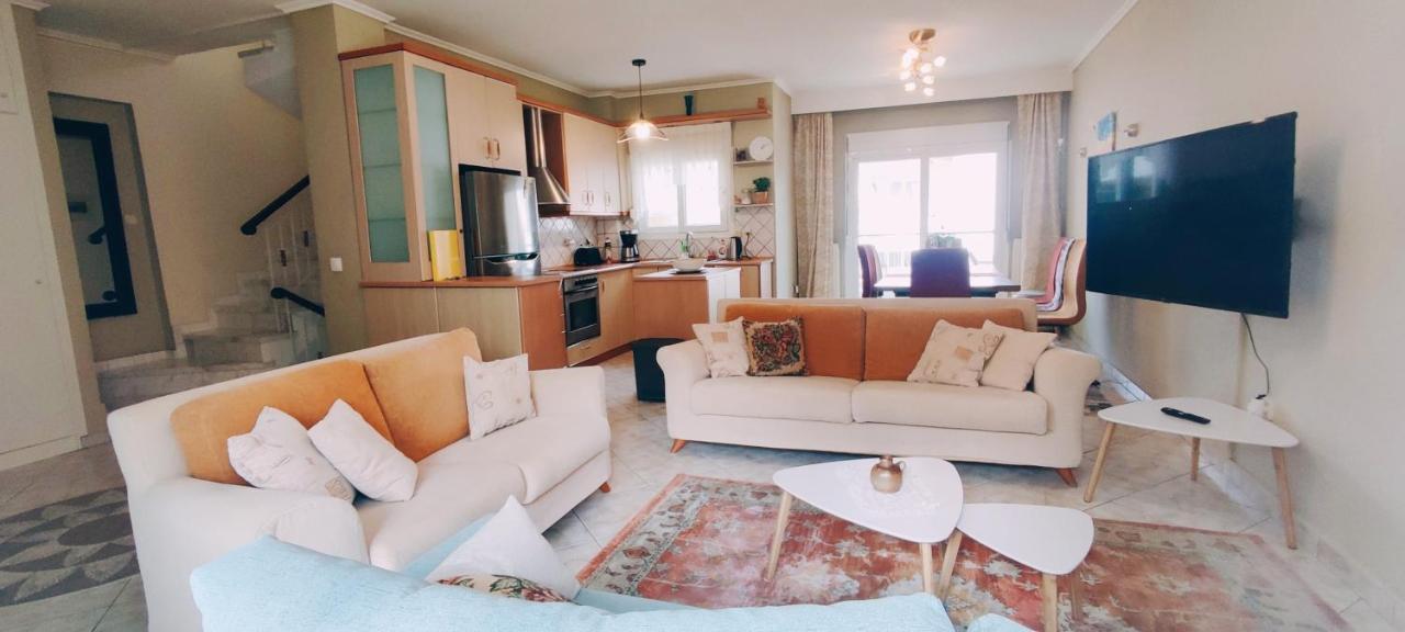 Peraía The Golden Guest House מראה חיצוני תמונה