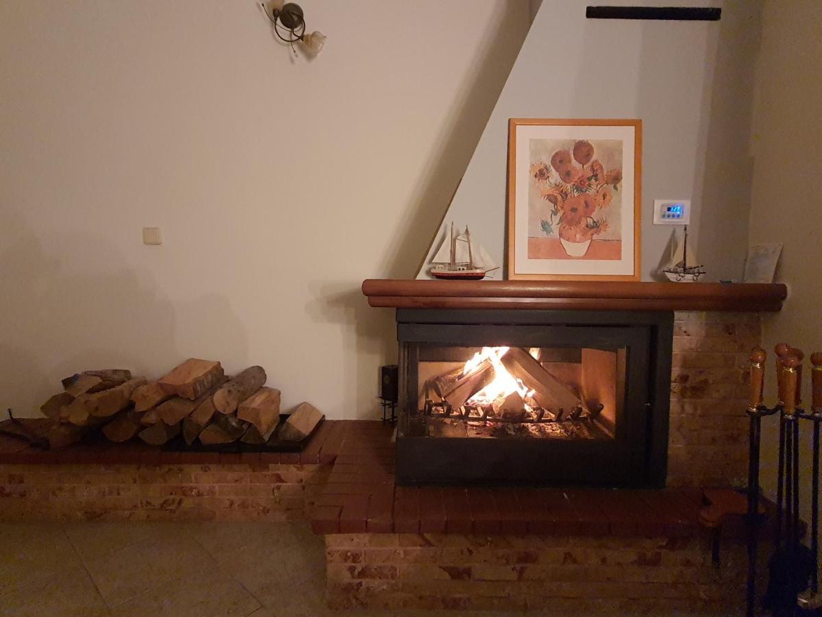 Peraía The Golden Guest House מראה חיצוני תמונה